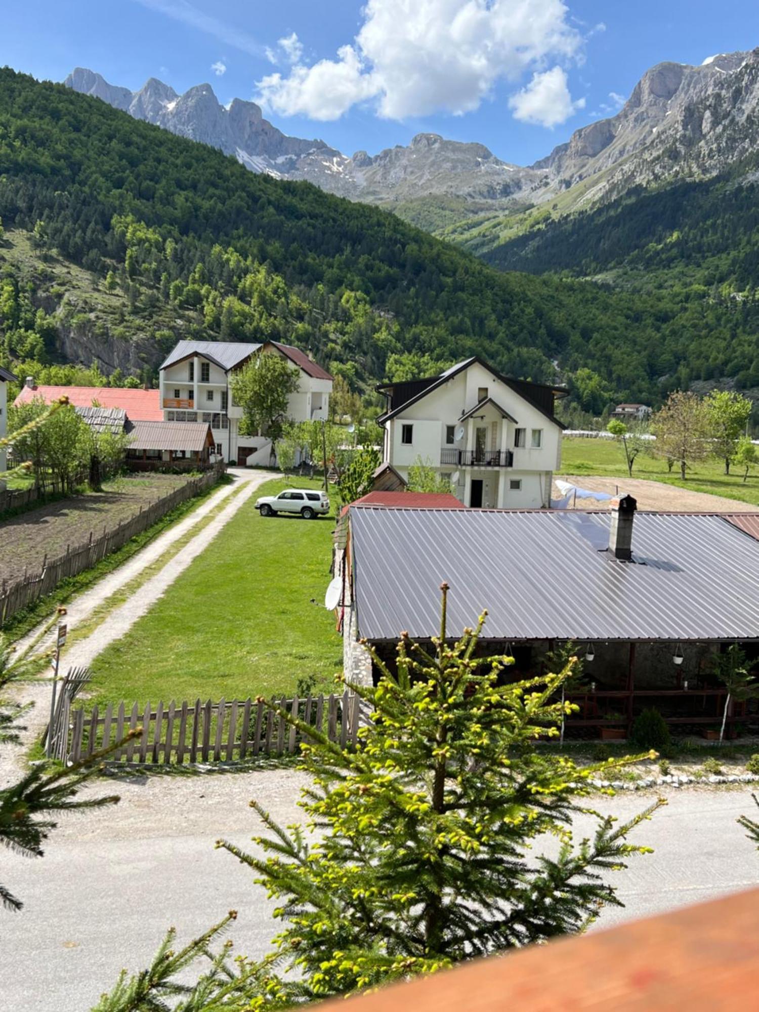 Guesthouse Skender Selimaj Valbona Esterno foto